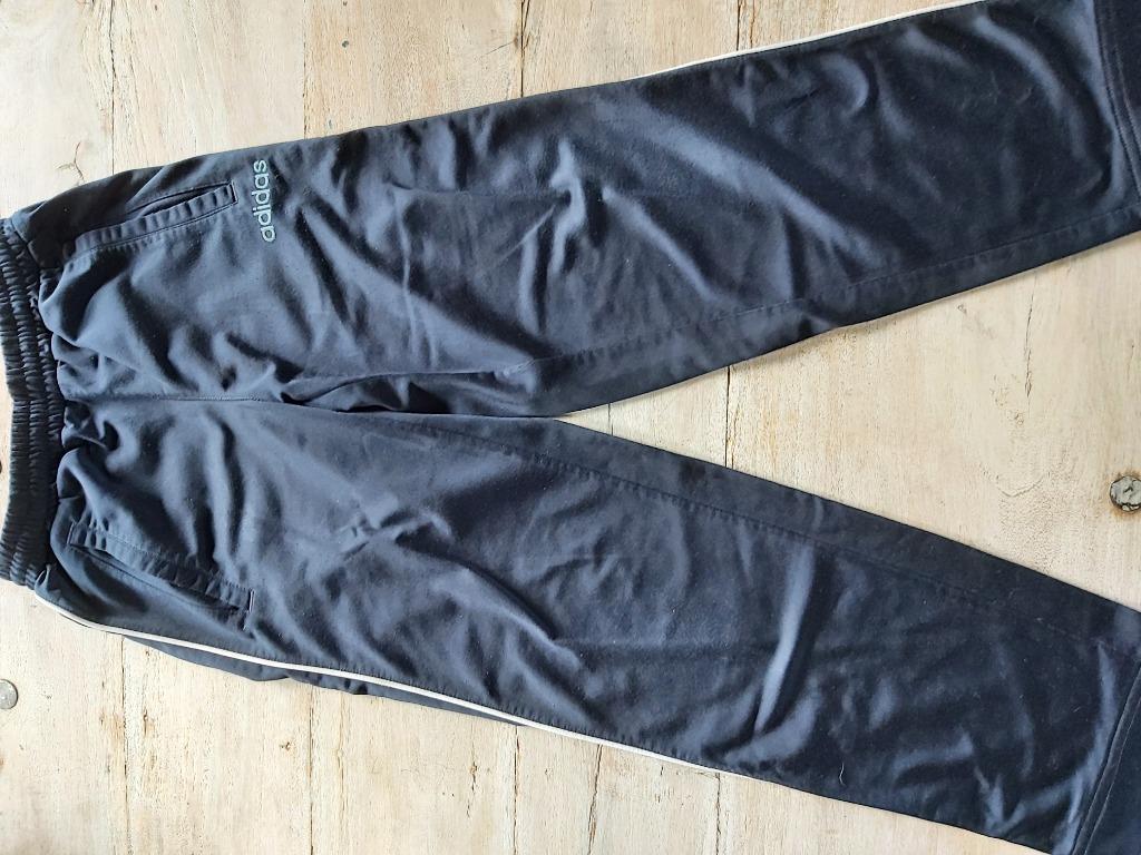 Adidas blauwe traingsbroek maat 140 (10 jaar), Kinderen en Baby's, Kinderkleding | Maat 140, Adidas, Gebruikt, Jongen of Meisje