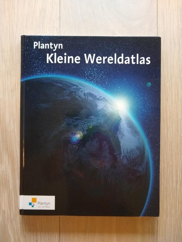 Plantyn Kleine Wereldatlas, Ophalen of Verzenden, Zo goed als nieuw, Dirk Vanderhallen