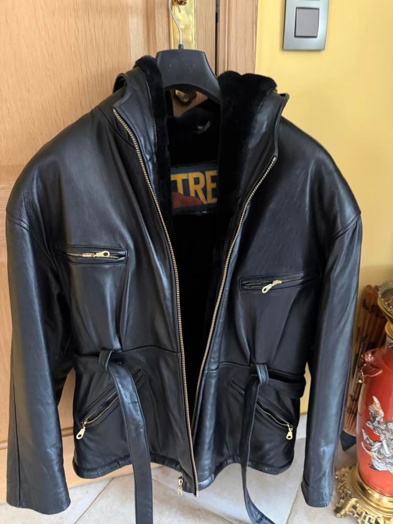 Veste en cuir noir fourrée, Enlèvement, Comme neuf, Noir