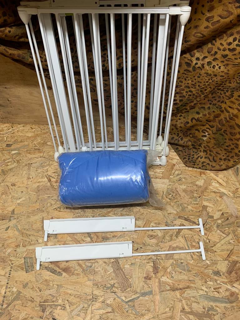 Lindam parkhek 6 delig met parkmat deze is nog nieuw in zak, Kinderen en Baby's, Ophalen, Gebruikt