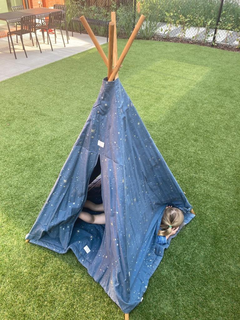 tipi tent en speelkleed Nobodinoz, Kinderen en Baby's, Speelgoed | Speeltenten, Ophalen, Gebruikt