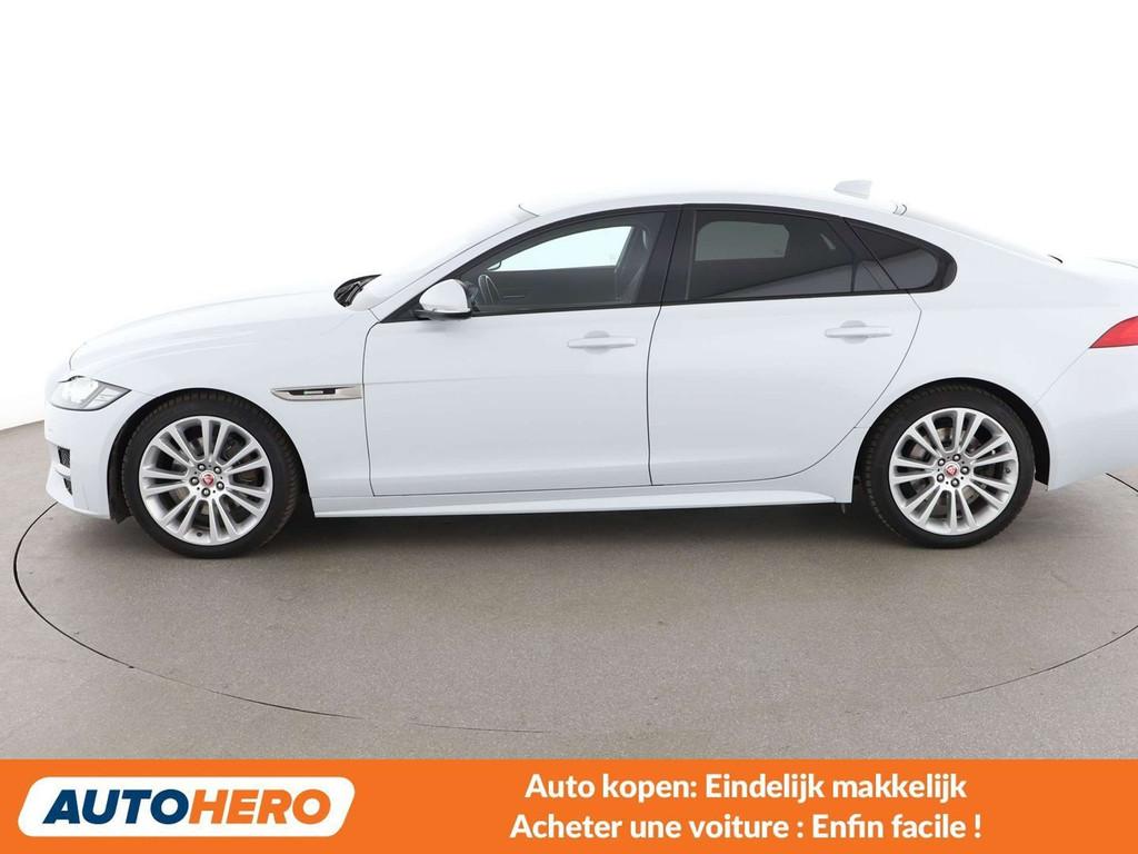 Jaguar XF 20d R-Sport AWD (bj 2016, semi-automaat), Auto's, Jaguar, Automaat, 4 deurs, 1700 kg, Wit