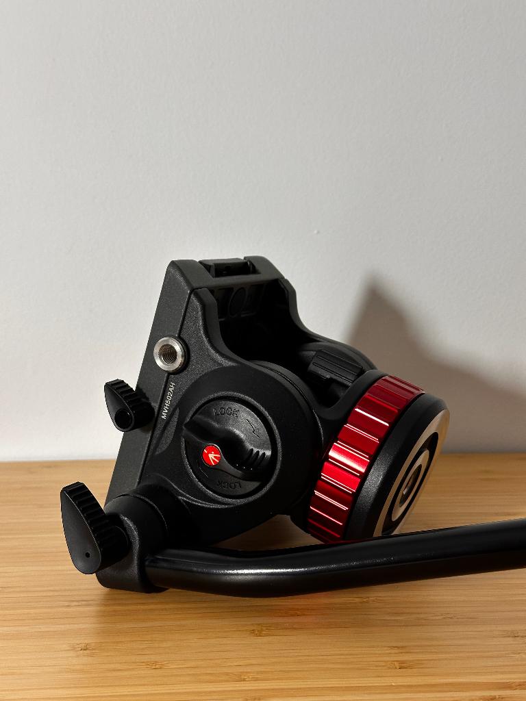 Manfrotto MVH502AH, TV, Hi-fi & Vidéo, Enlèvement, Comme neuf, Moins de 150 cm, Trépied