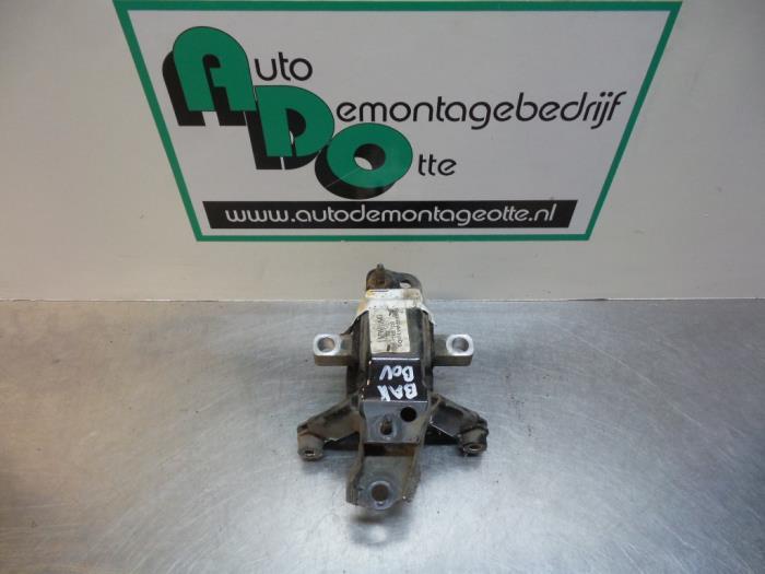 Support boîte de vitesse d'un Volkswagen Fox (Fox 05-), Autos : Pièces & Accessoires, Suspension & Châssis, Volkswagen, Utilisé