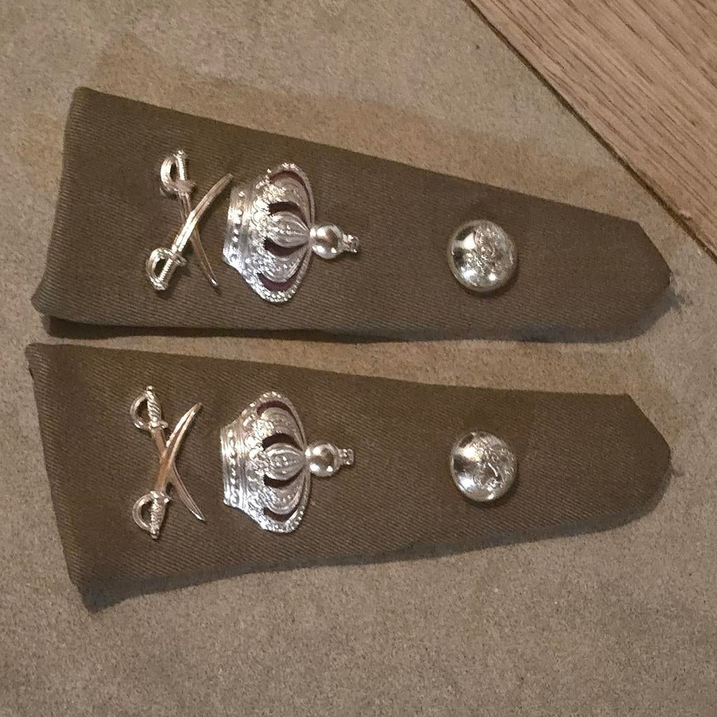 Épaulettes, Collections, Enlèvement ou Envoi