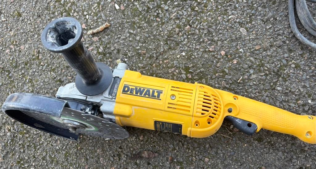 Meuleuse / disceuse De Walt 2200W, Bricolage & Construction, Enlèvement, Utilisé, 1000 watts ou plus, Meuleuse droite