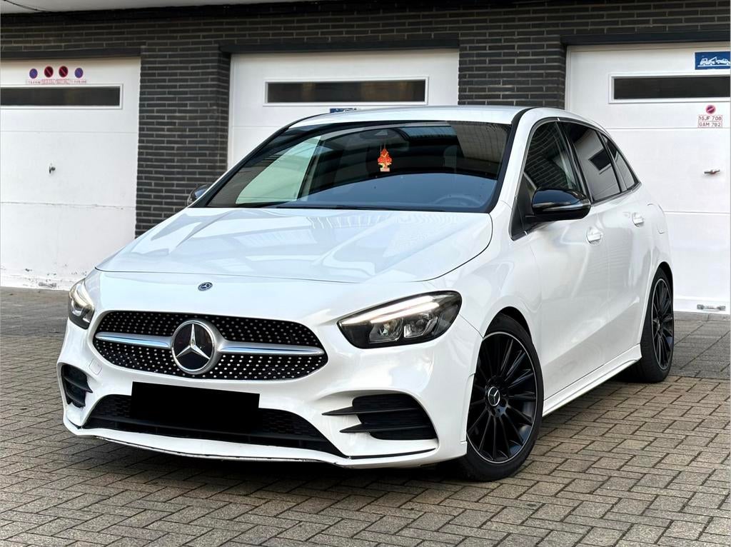Mercedes-Benz B180i  Pack - AMG !  2021/02, Achat, Euro 6, Boîte manuelle, Noir