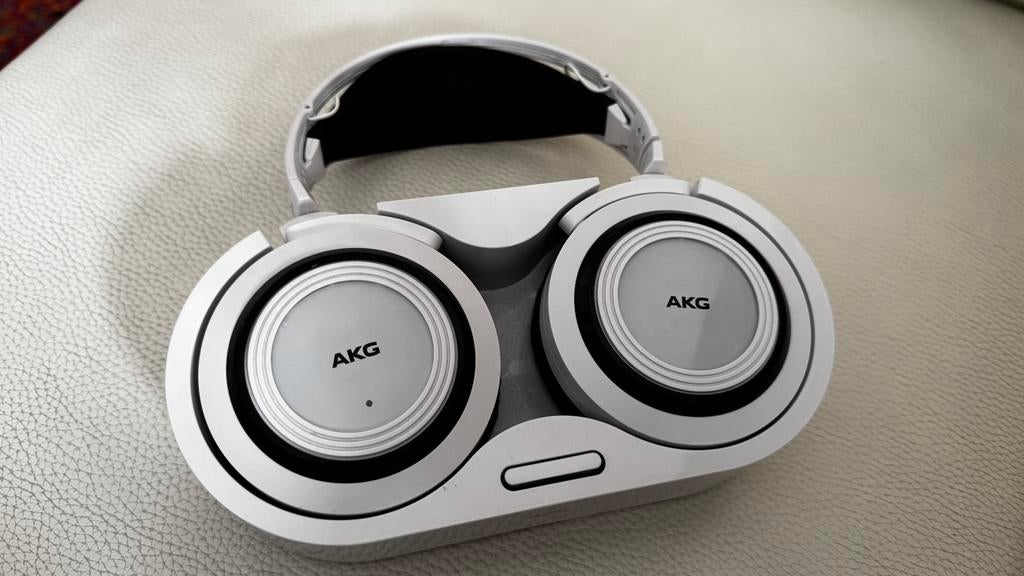 AKG K935 - Draadloze over-ear koptelefoon voor TV - Wit, Audio, Tv en Foto, Hoofdtelefoons, Ophalen, Gebruikt, Draadloos