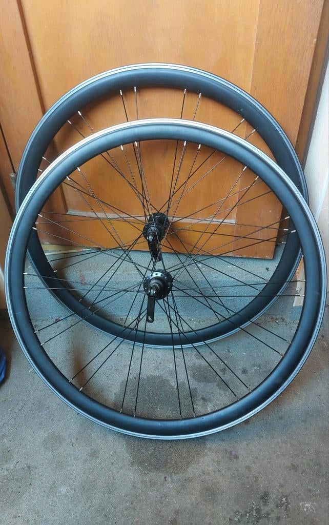 Paires de roues 28 pouces vélo course 9-10-11V frein à patin, Vélos & Vélomoteurs, Enlèvement