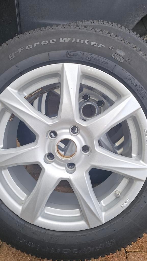 Suzuki s cross Winterbanden 17" op lichtmetalen velg, Auto-onderdelen, Banden en Velgen, Ophalen, Winterbanden