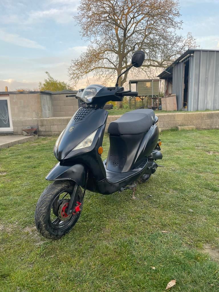 Btc streetline 50cc, Vélos & Vélomoteurs, Scooters | Piaggio, Enlèvement, Comme neuf