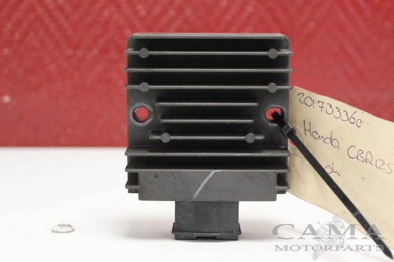 SPANNINGSREGELAAR Honda CBR 125 R 2015-2016 (CBR125R JC50), Motoren, Dhr. S. di Majo, Gebruikt, Info@cama-motorparts.nl, P.J. Troelstraweg 8 8
3144 CX  MAASSLUIS, NL