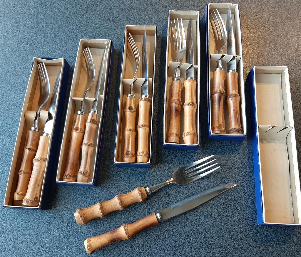 Vintage Bamboe bestek 6 messen en 6 vorken nog in doos, Huis en Inrichting, Keuken | Bestek, Ophalen of Verzenden, Zo goed als nieuw