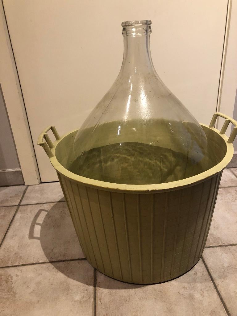 Dame-jeanne mandfles, Ophalen