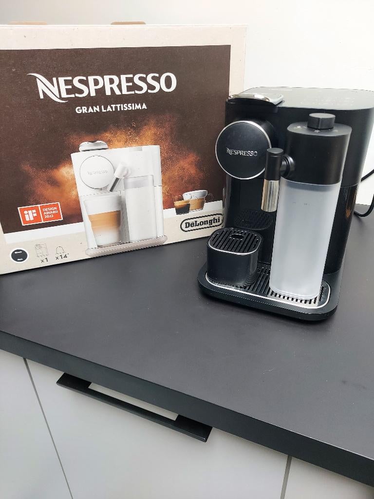 Nespresso grand lattissima  garantie jusque le 15/11/2027, Elektronische apparatuur, Koffiezetapparaten, Ophalen, Espresso apparaat