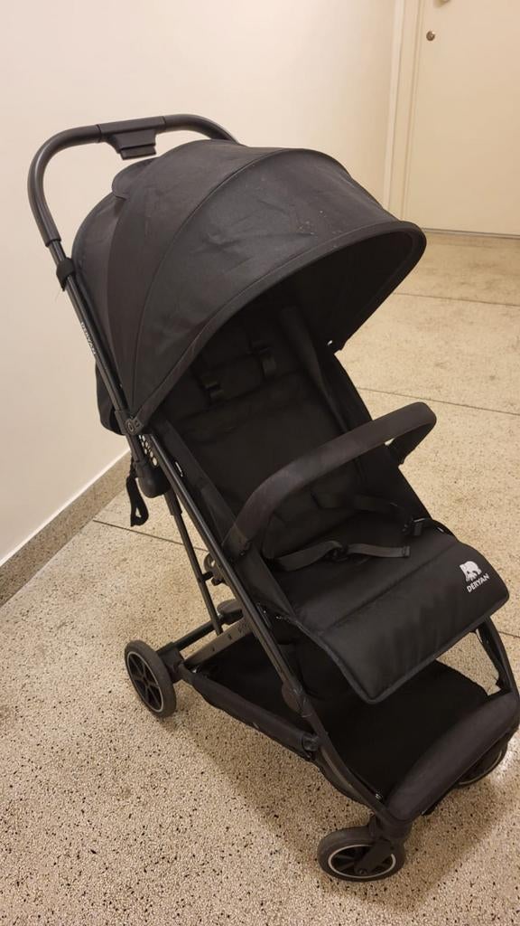 Poussette, état impeccable, marque Deryan, pratique, légère, Enfants & Bébés, Enlèvement, Poussette