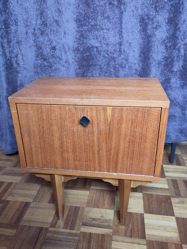 Vintage kastje, Huis en Inrichting, Slaapkamer | Nachtkastjes, Ophalen