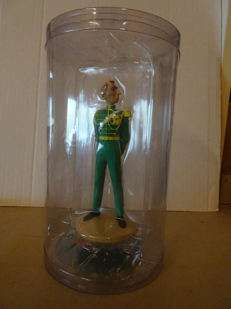 Figurine Tintin - Hergé en uniforme syldave, Enlèvement ou Envoi, Neuf, Autres types