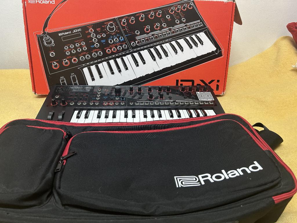 Roland JD-XI synthesizer, Muziek en Instrumenten, Synthesizers, Ophalen, Roland