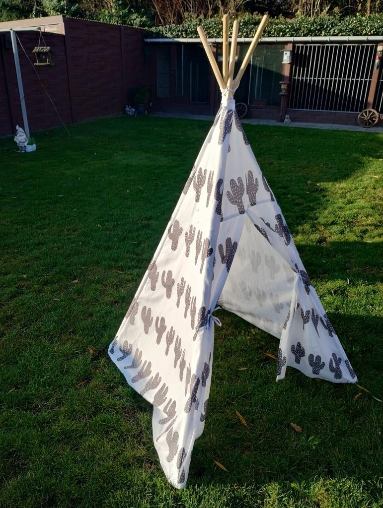 Tipi tent zie foto's, Kinderen en Baby's, Speelgoed | Speeltenten, Ophalen, Zo goed als nieuw