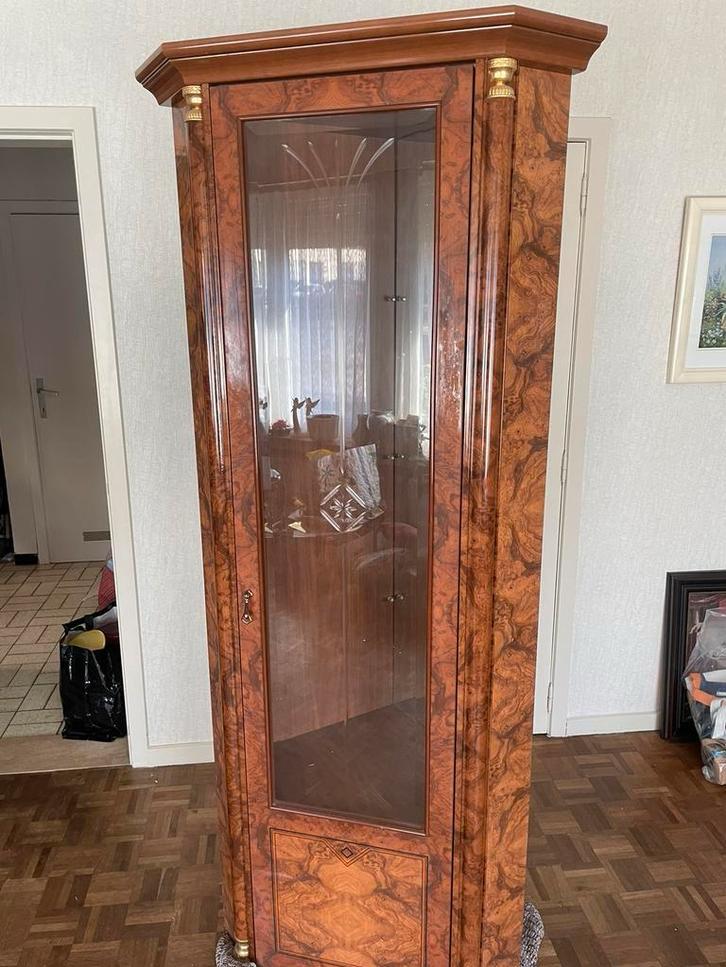 Meuble d'angle (bois de noyer), Enlèvement, Comme neuf