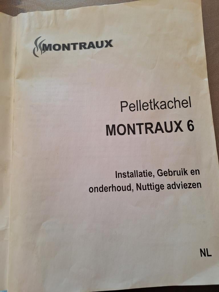 Pelletkachel zeer goede staat  , buizen gratis erbij., Huis en Inrichting, Kachels, Ophalen, Pelletkachel