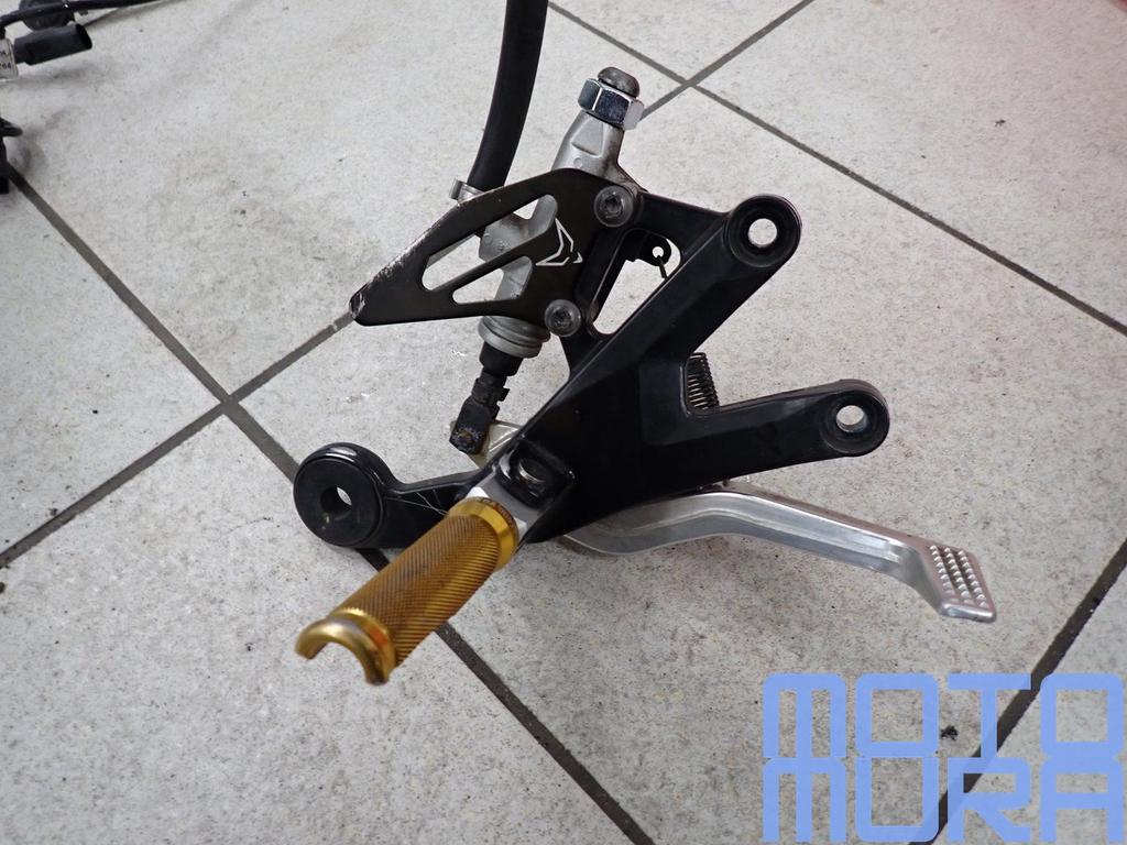 Voetsteun rechts BMW S1000RR 2009 - 2011 rechter rechtse voe, Gebruikt, -, -, Ophalen of Verzenden