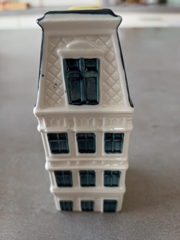 Delfts Blauw miniatuur KLM huisje nummer 61., Verzamelen, Ophalen of Verzenden, Nieuw