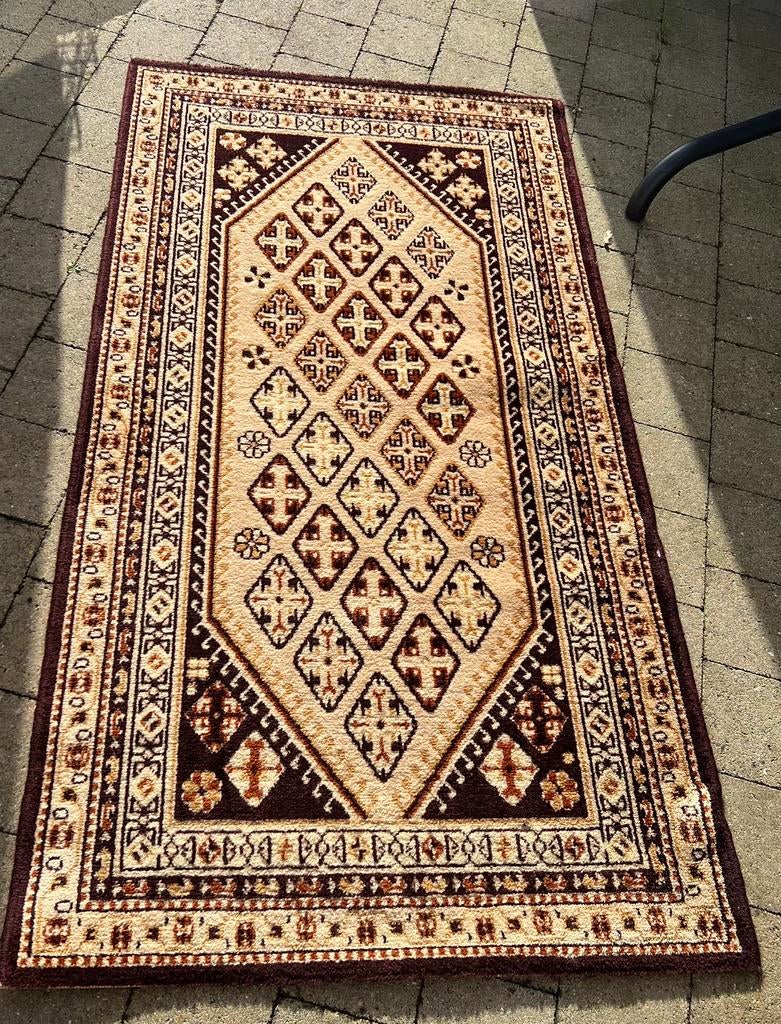 Te koop mooi tapijt oosters patroon, Huis en Inrichting, Stoffering | Tapijten en Vloerkleden, Zo goed als nieuw, Beige, Ophalen