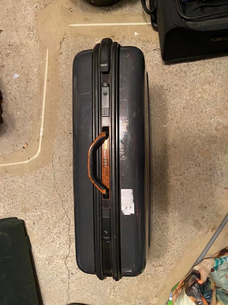 Reiskoffer, Ophalen, Gebruikt, Hard kunststof, Wieltjes