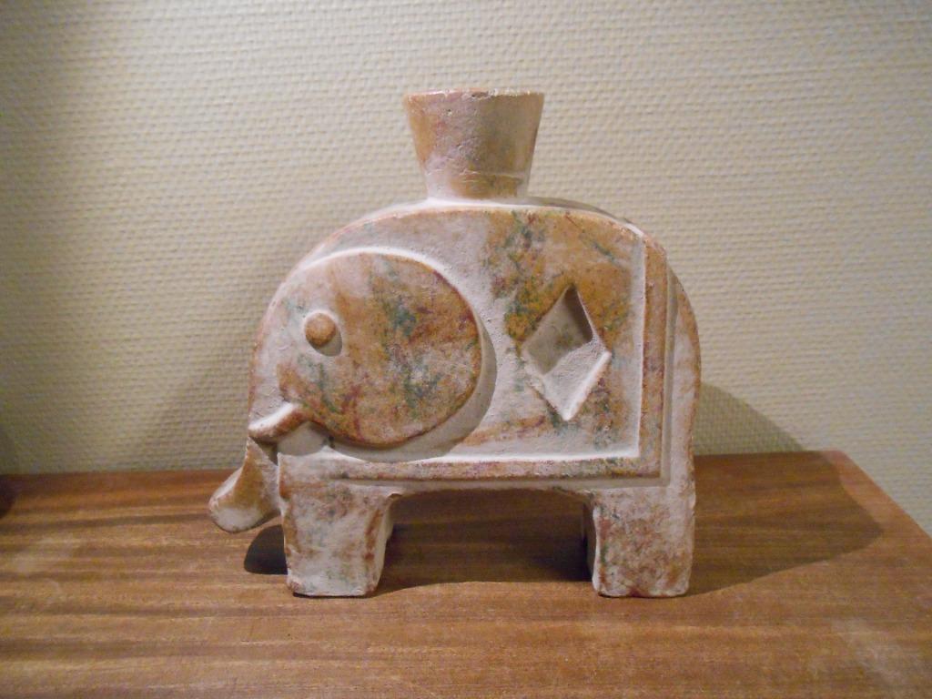 Olifant terracotta, Antiek en Kunst, Antiek | Keramiek en Aardewerk, Ophalen of Verzenden