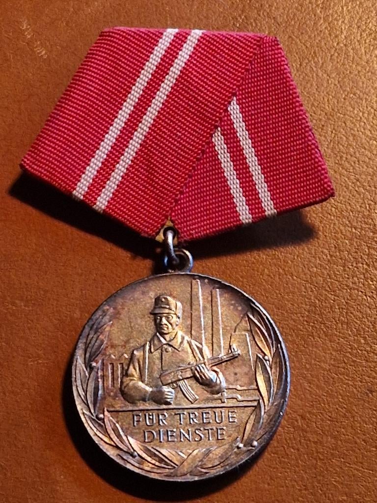 DDR NVA Order for Loyal Services Militaria Gevechtsgroep, Ophalen of Verzenden, Overige soorten, Lintje, Medaille of Wings