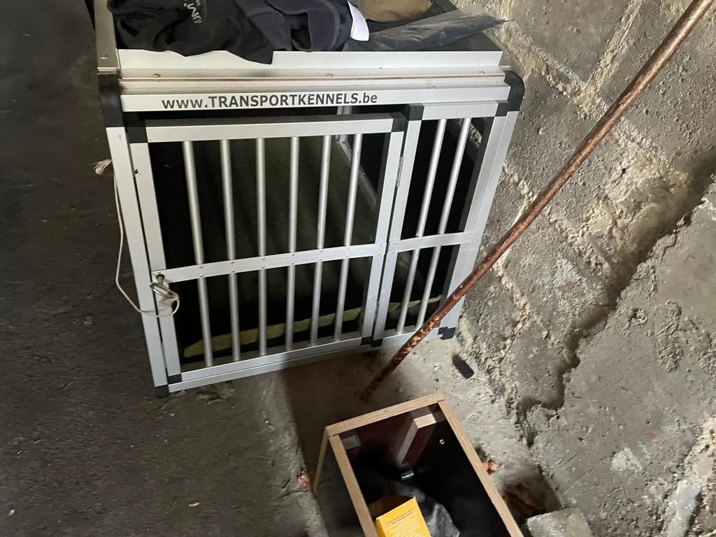 Transport kennel, Dieren en Toebehoren, Hondenhokken, Zo goed als nieuw, Hondenkennel, 65 tot 100 cm, 75 tot 110 cm, Ophalen