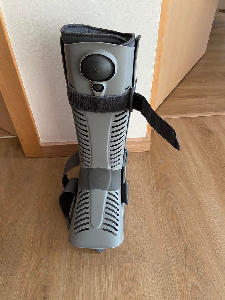 Ortopedisch opblaasbaar laars  maat 44 nieuw, Ophalen, Zo goed als nieuw