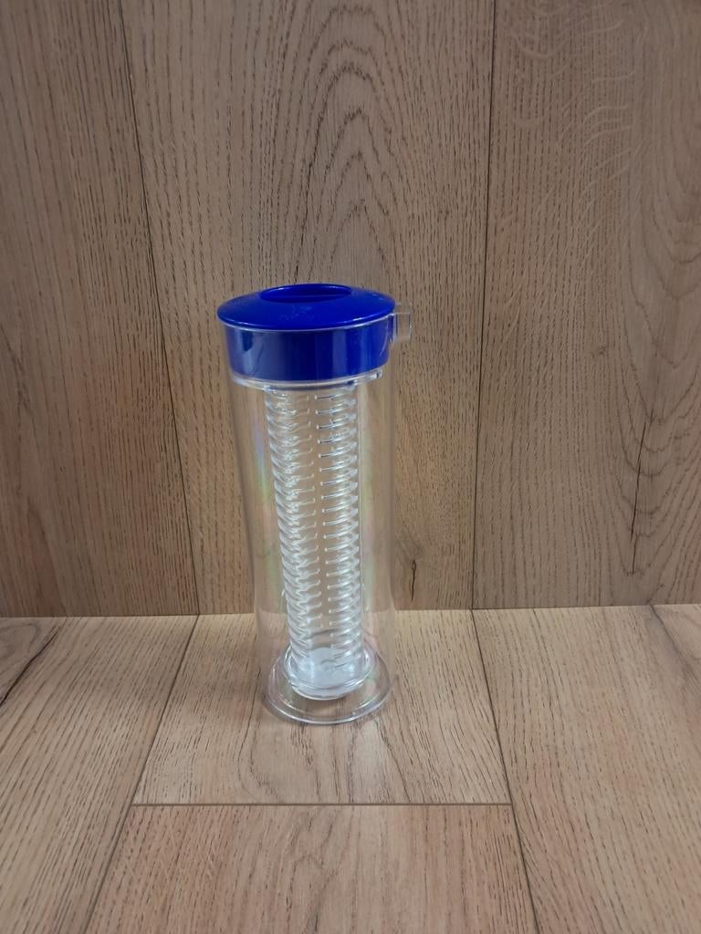 Bouteille en plastique pour infusion fruits, Maison & Meubles, Enlèvement ou Envoi, Comme neuf, Autres matériaux, Autres types