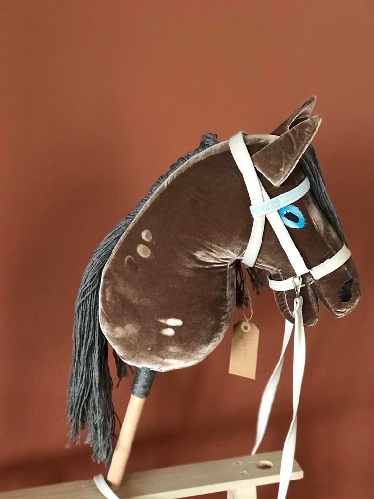 June  Hobby Horse, Enlèvement ou Envoi, Neuf
