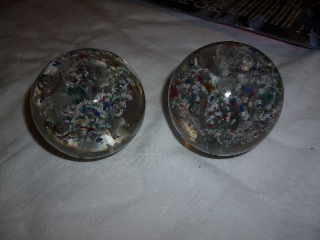 2 boules en verre antiques de rampe d'escalier déco vintage, Antiquités & Art, Enlèvement ou Envoi