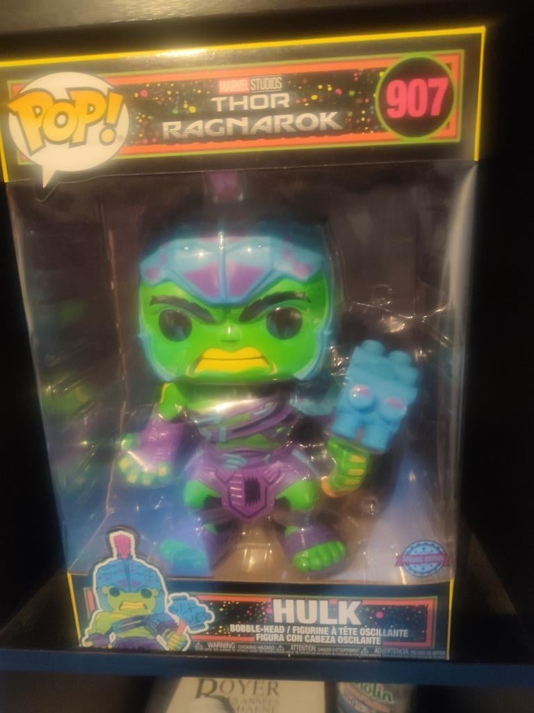 Funko pops " HULK " XL 907, Enlèvement