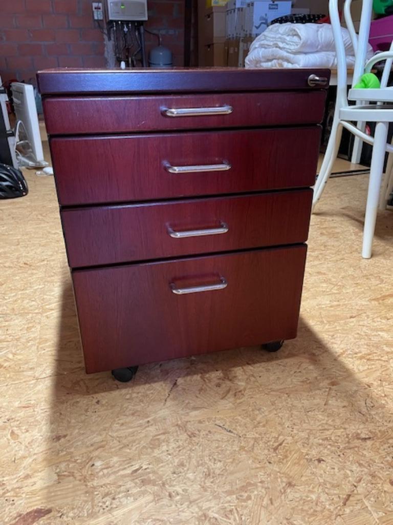 Bureau Hülsta, Huis en Inrichting, Ophalen, Zo goed als nieuw