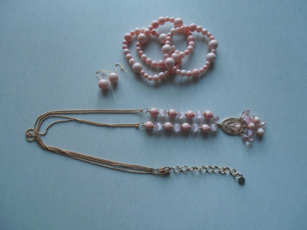 Dames halsketting met armband en oorringen ( Titto ), Bijoux, Sacs & Beauté, Colliers, Comme neuf, Synthétique, Rose, Enlèvement ou Envoi