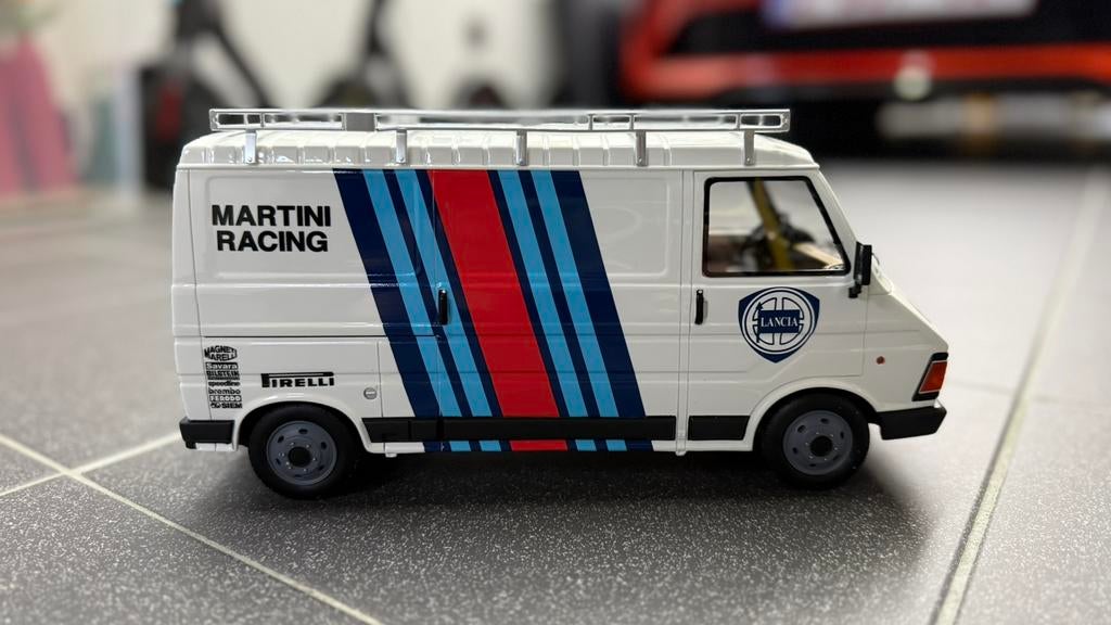 Ottomobile Fiat 242 - Team assistance Martini Racing, Enlèvement, Comme neuf, OttOMobile