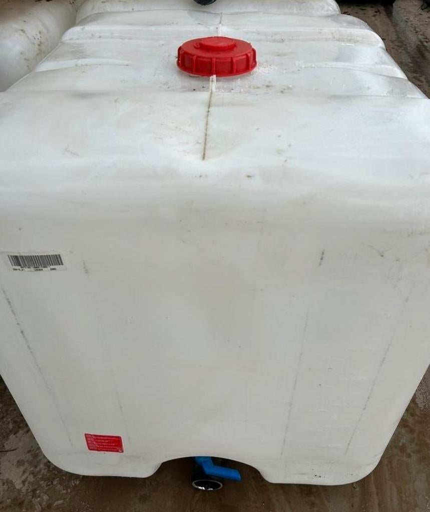 Trois poches IBC de 1000 litres, Ophalen, Gebruikt