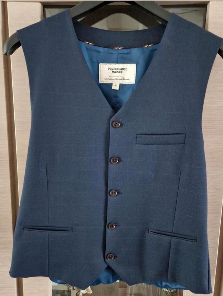 L'impeccable Marcel Gilet, Maat 52
Blauw
1x gedragen., Ophalen of Verzenden, Nieuw, Maat 52/54 (L), Blauw