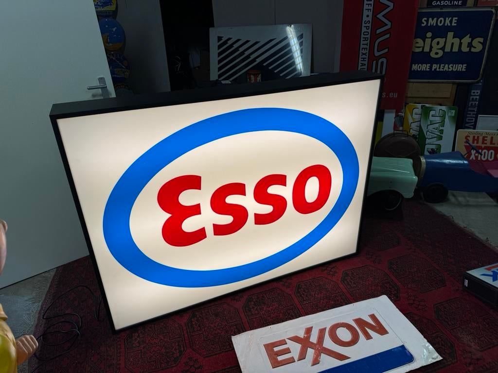 Grote Esso benzinepomp reclame lichtbak, Verzamelen, Ophalen, Gebruikt, Lichtbak of (neon) lamp