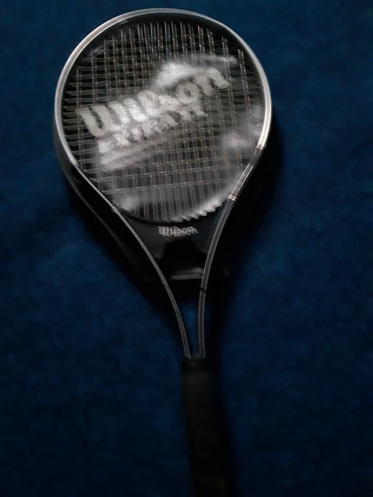 Tennisracket merk Wilson met hoes,goede staat, Sport en Fitness, Tennis, Ophalen, Gebruikt, Wilson