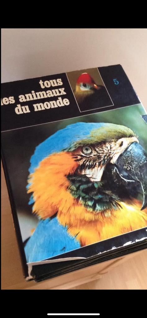 Idée cadeau 🎁 À vendre encyclopédie sur les animaux, Livres, Enlèvement, Comme neuf