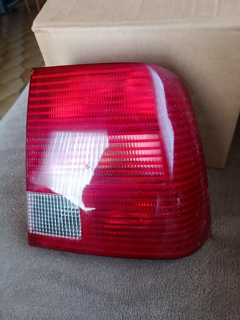 Berline avec éclairage arrière droit VW Passat 3B2, Enlèvement ou Envoi, Utilisé, Volkswagen