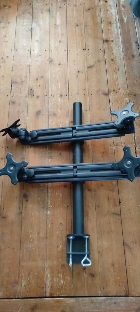 Monitor beugel voor 4 schermen., Ophalen, Gebruikt