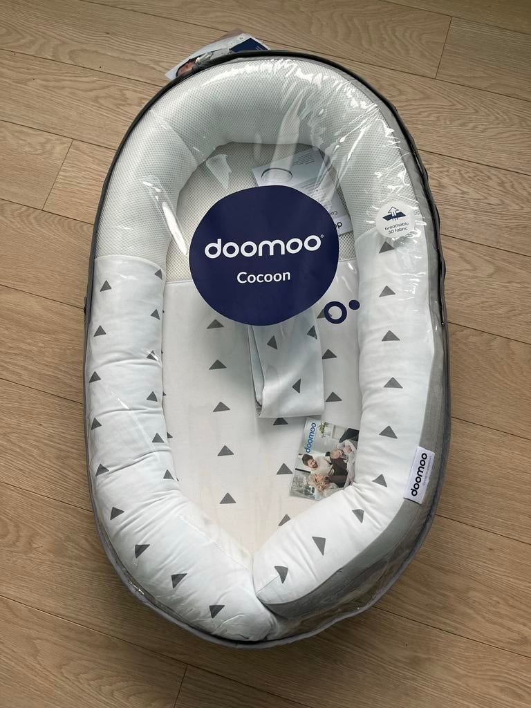Babynestje - Doomoo Cocoon, Kinderen en Baby's, Ophalen, Zo goed als nieuw