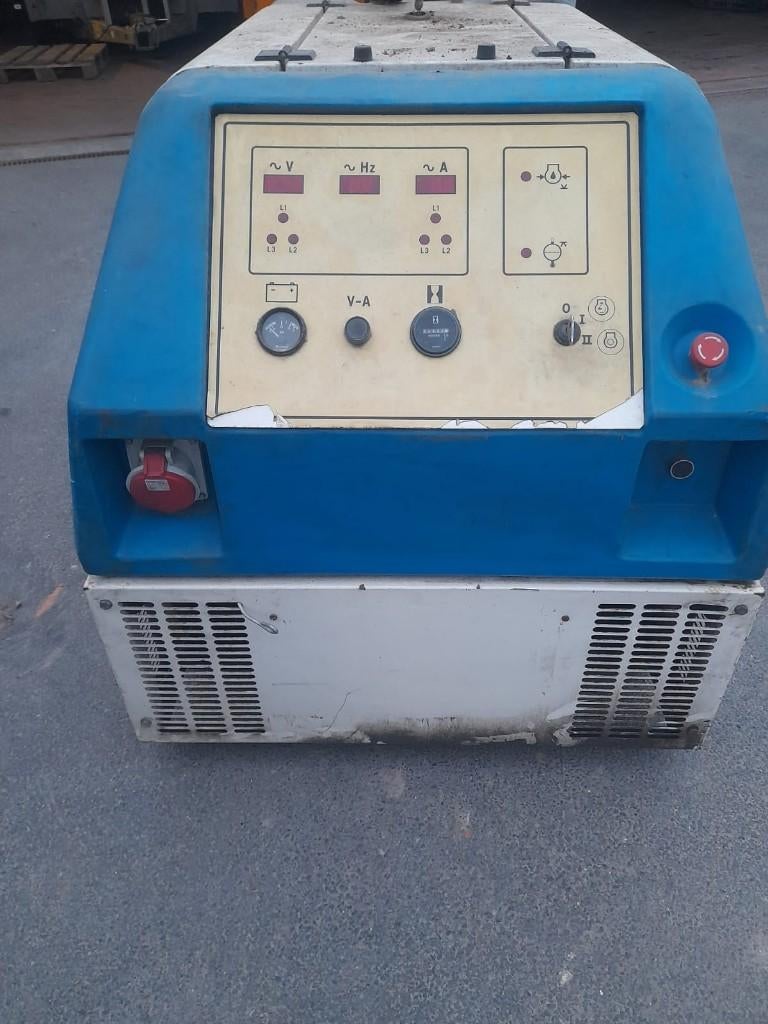 Stroomgroep 4-cilinder diesel, Doe-het-zelf en Bouw, Aggregaten, Ophalen